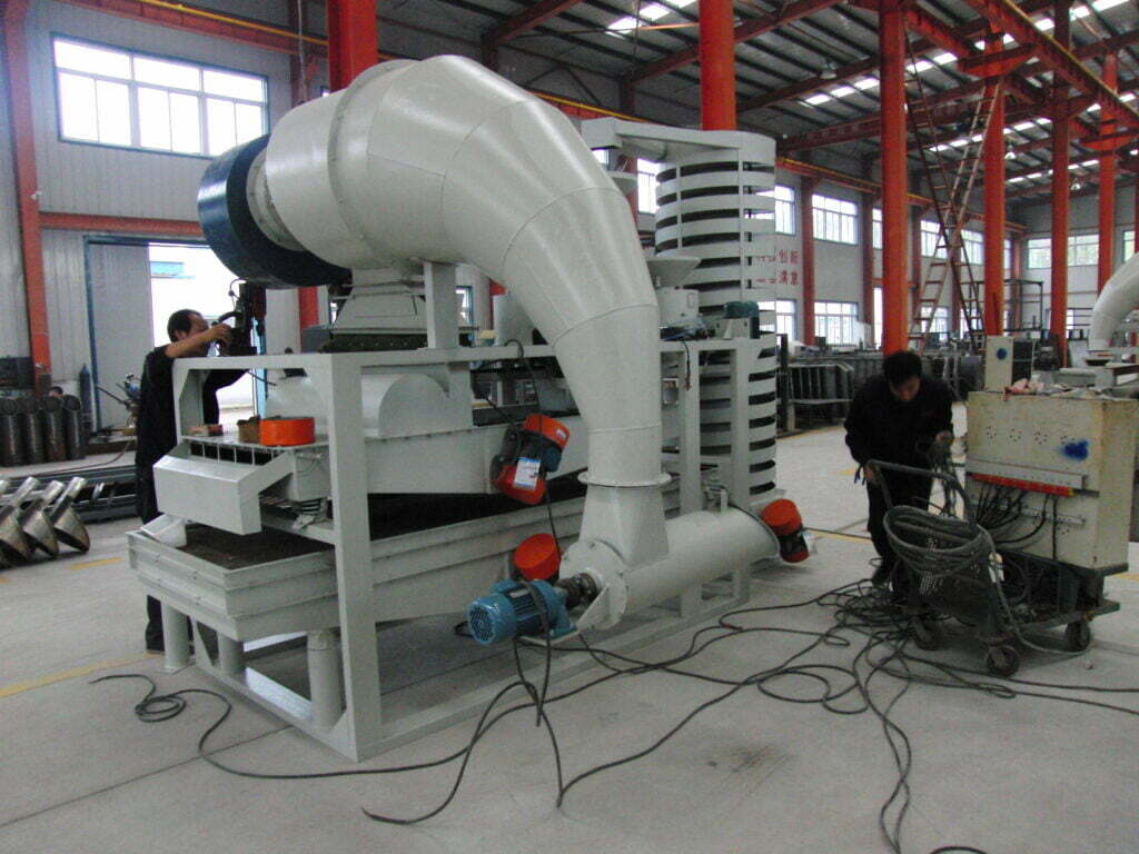 Máquina de descascar pinhões