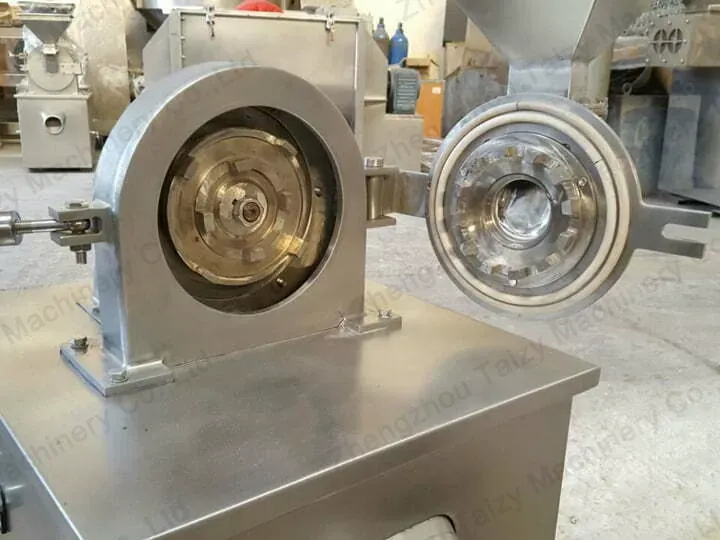grinding part of cocoa powder grinder machine
