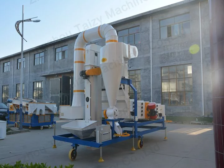Cocoa bean cleaning machine