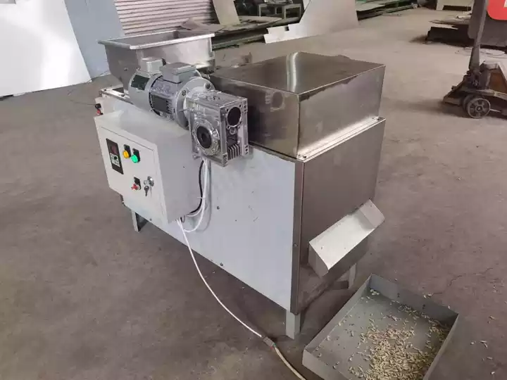 Peanut Strip Cutter Machine