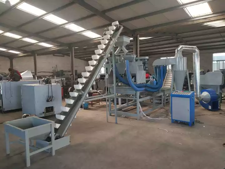 Walnut cracking and Separating line