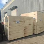 Macadamia-Nussknacker in der Transportbox